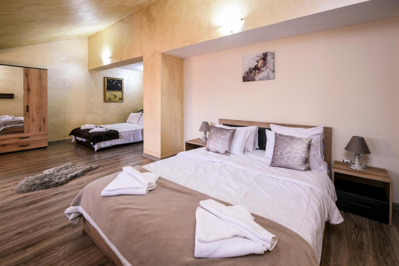 Family Hotel Ski Lift Hotel Bansko Exterior photo